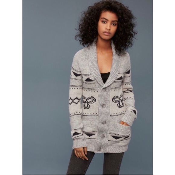 Aritzia TNA Northwest Lambswool Knit Cardigan - Picture 1 of 17
